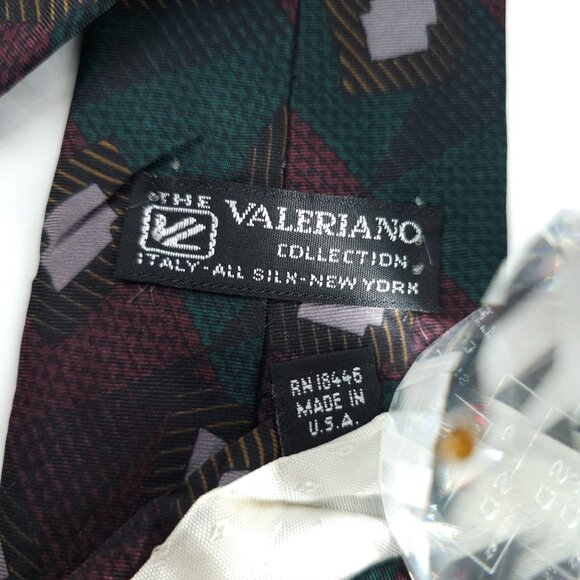 The Valeriano Men Necktie All Silk Geometric Green Red Size 58x3.5 - NWOT - USA - Picture 3 of 5